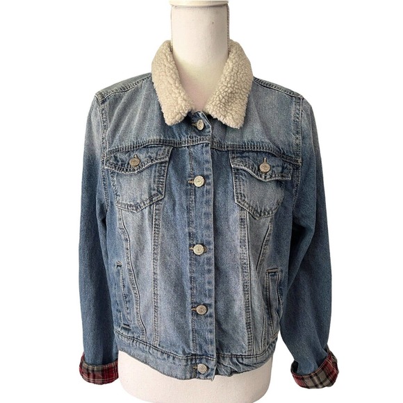 L.e.i Jackets & Blazers - L.E.I Denim Button Front Sherpa Collar 90s Trucker Jacket Juniors Size XL